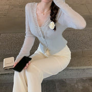 V-neck long-sleeved knitted short top