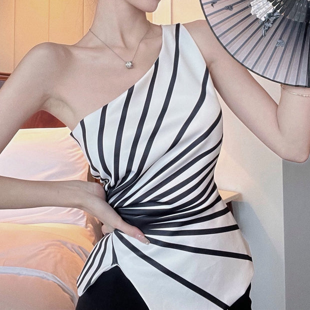 Irregular Line Summer One-Shoulder Sleeveless Top