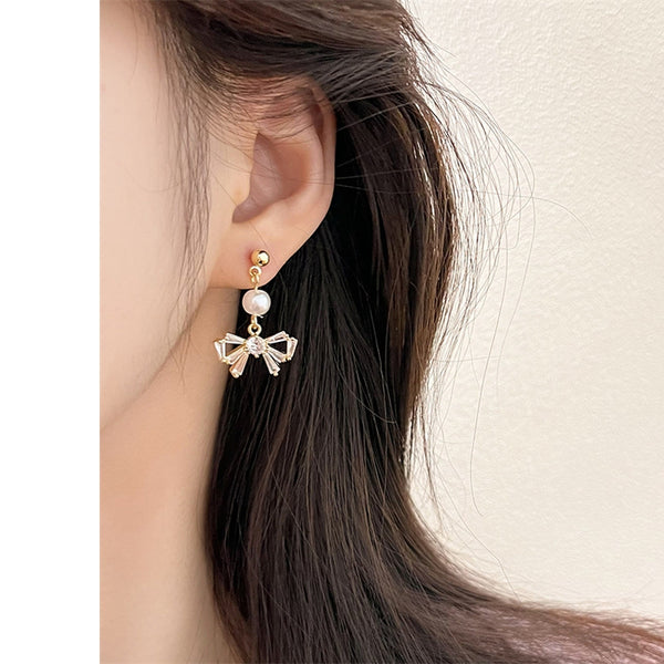 New Bow Stud Earrings With A Gentle Temperament