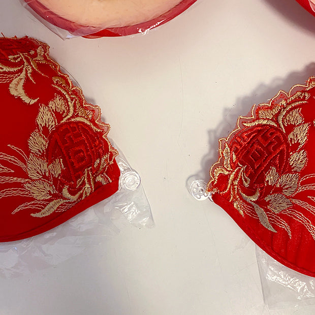 Strapless embroidered silicone non-slip chest patch