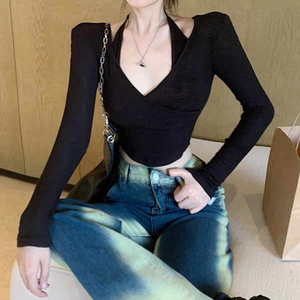 Versatile v-neck long sleeve cropped top