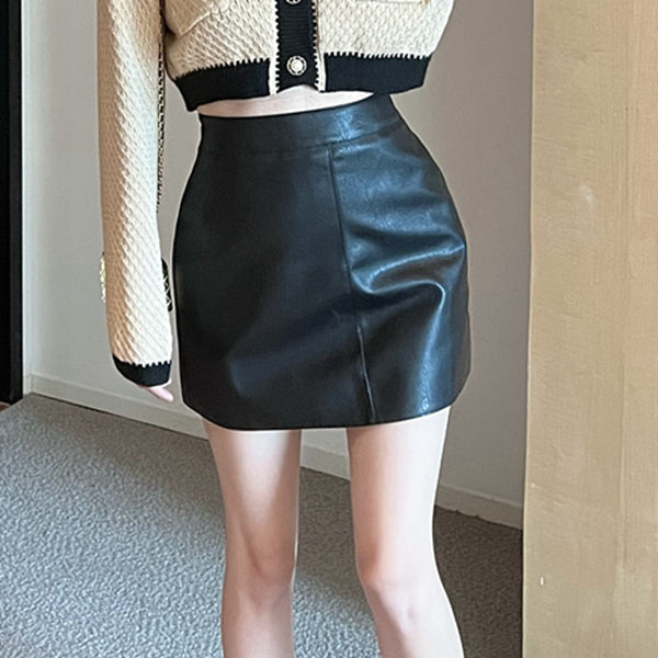 Contrast Color Cropped Knitted Cardigan Leather Skirt