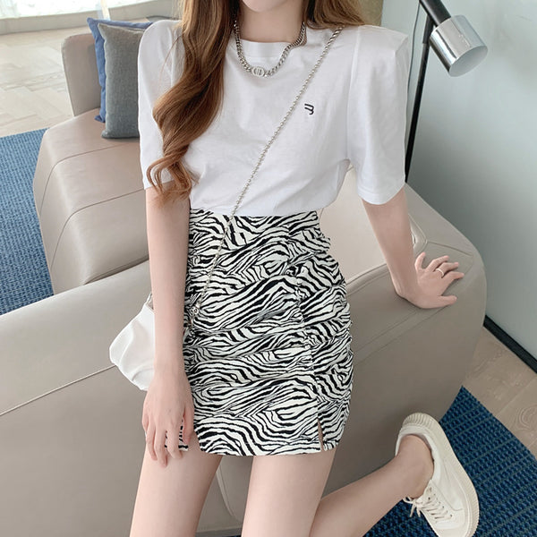 Embroidered Letter T-Shirt Top Ruched Slit Skirt