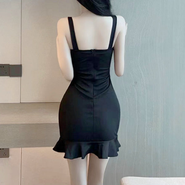 Solid color ruffled metal ring slim dress