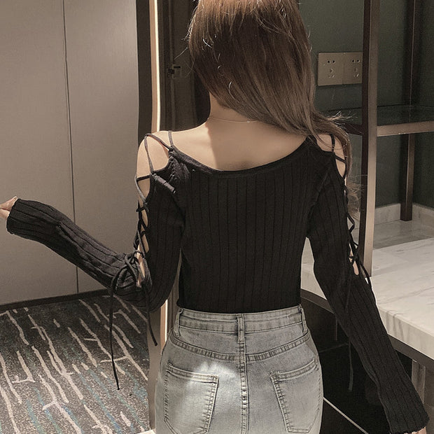 Lace-up off-the-shoulder long-sleeve knitted top – DRESSVY