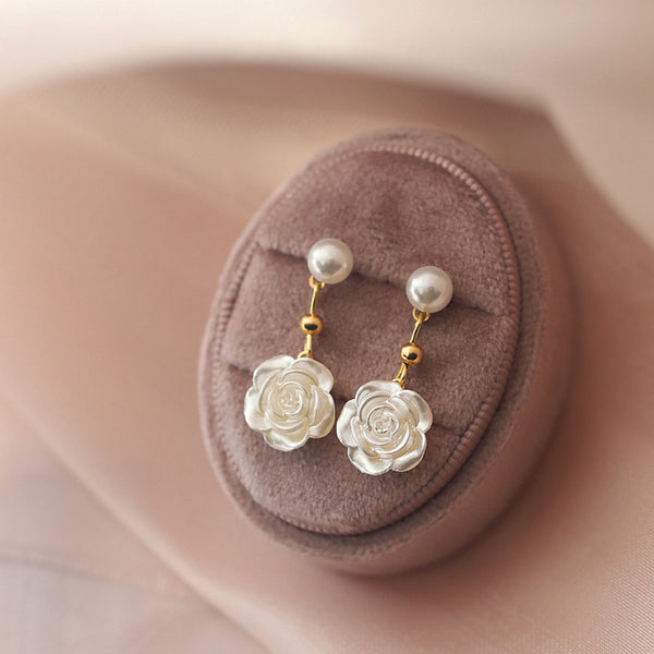 Sweet Pearl Flower Earrings