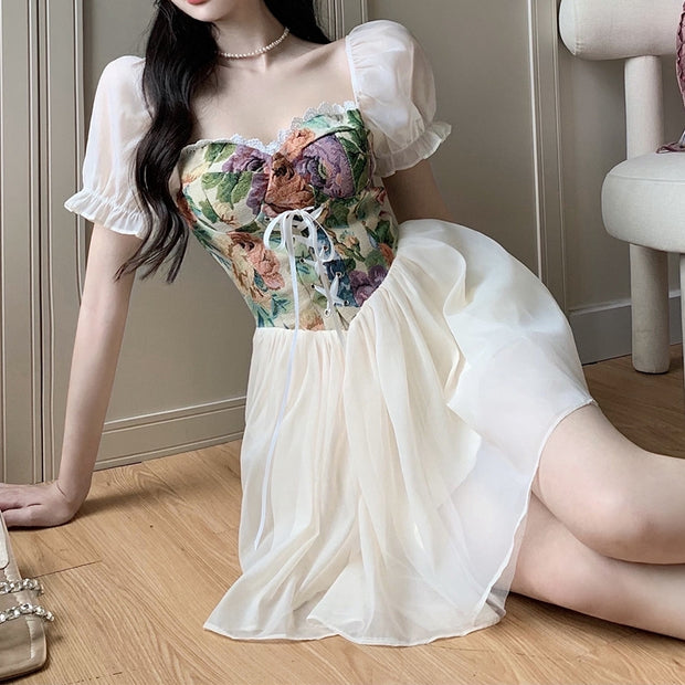 Square-neck puff short-sleeved lace-up stitched floral a-line dress