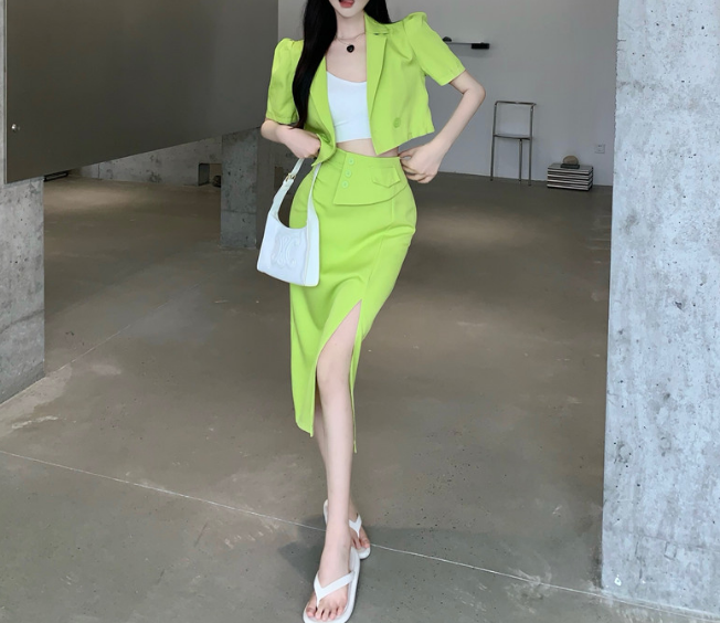 Summer Suit With Blazer And High-Waisted Slit Skirt