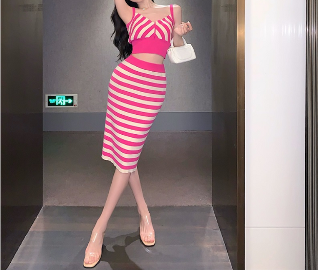 Sweet and sexy slim fit striped knit suspender suit